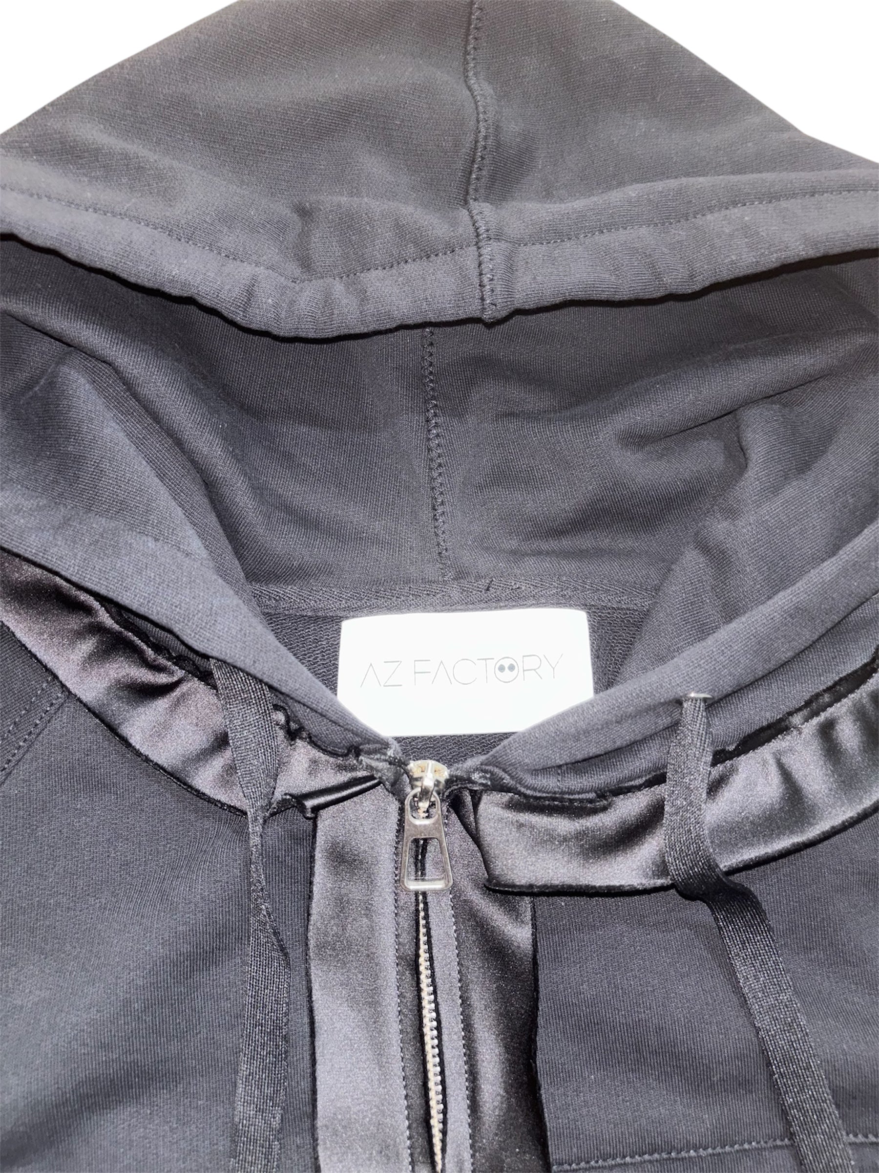 Sudadera de Lujo AZ Factory con Capucha y Detalles Satinados
