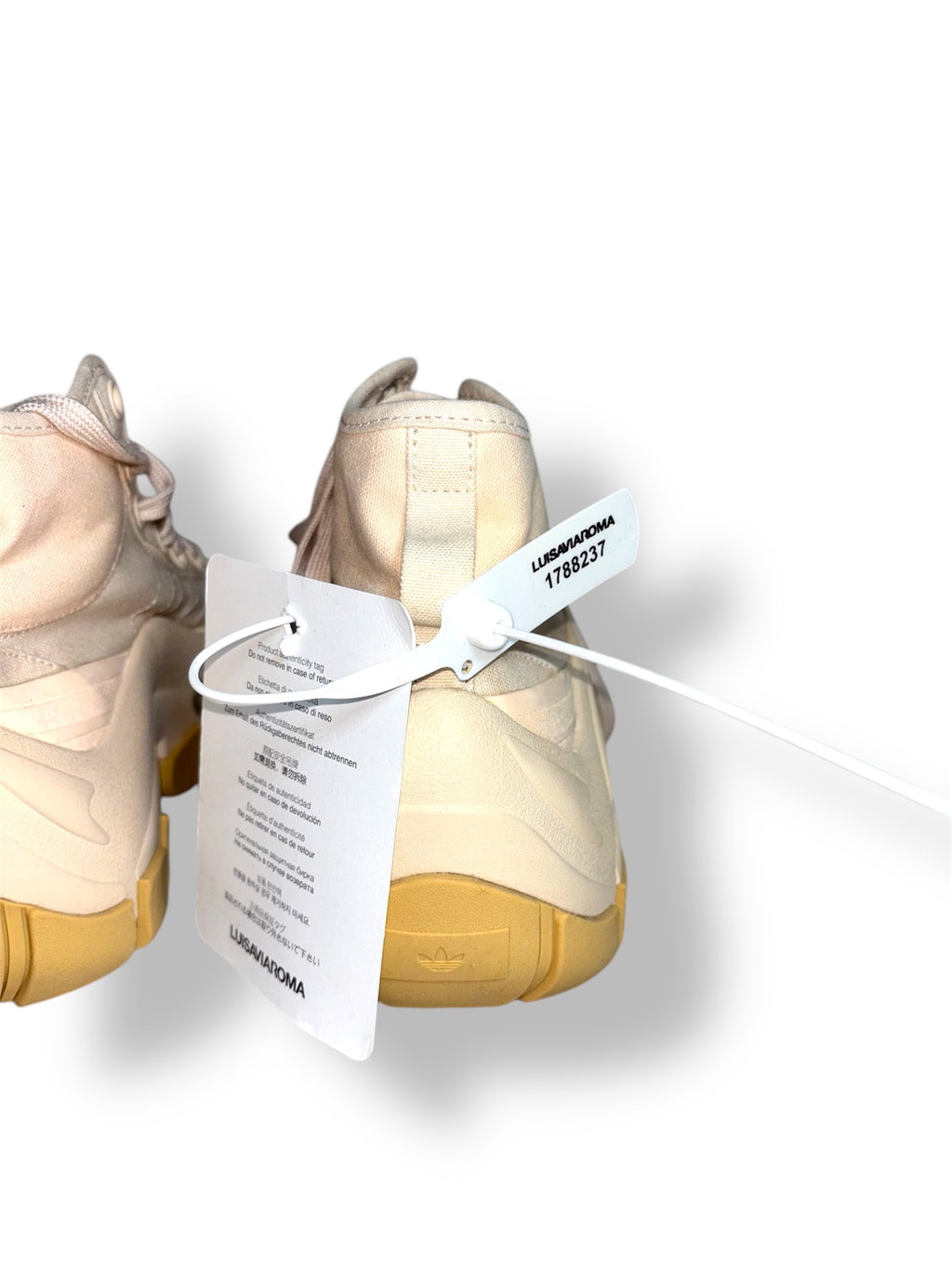 Zapatillas Adidas modelo Nizza Hi XY22 de color beige