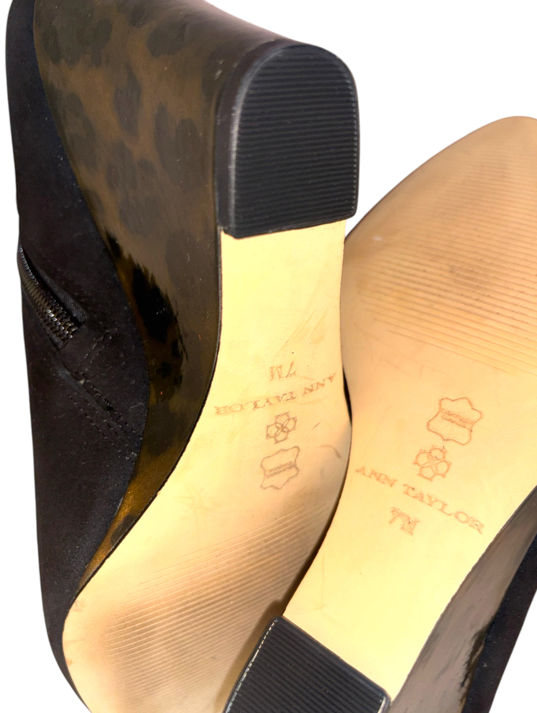 Botines Cortos "Shooties" de Ante Negro Ann Taylor