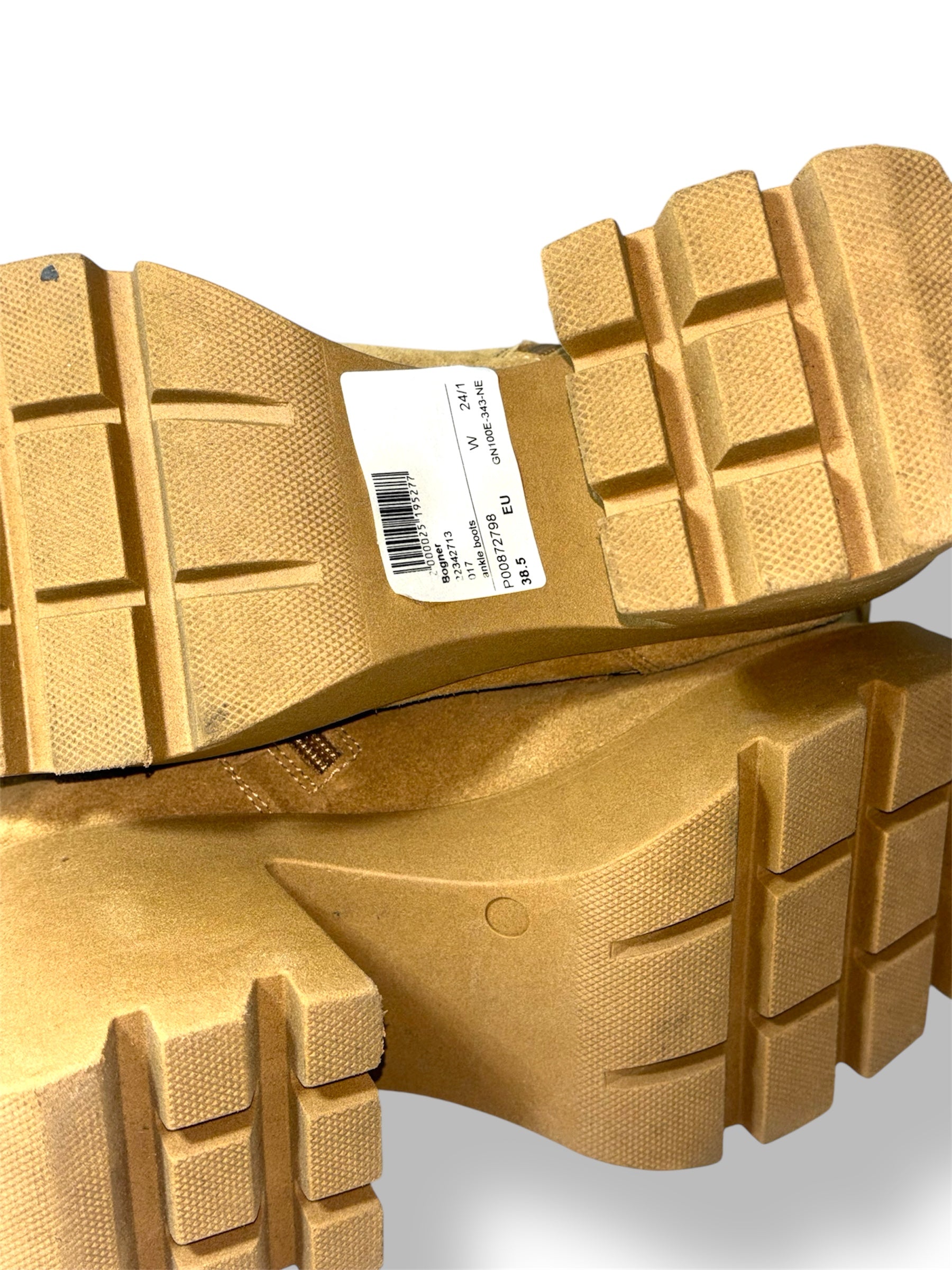 Botines Bogner beige de ante forrados con borrego