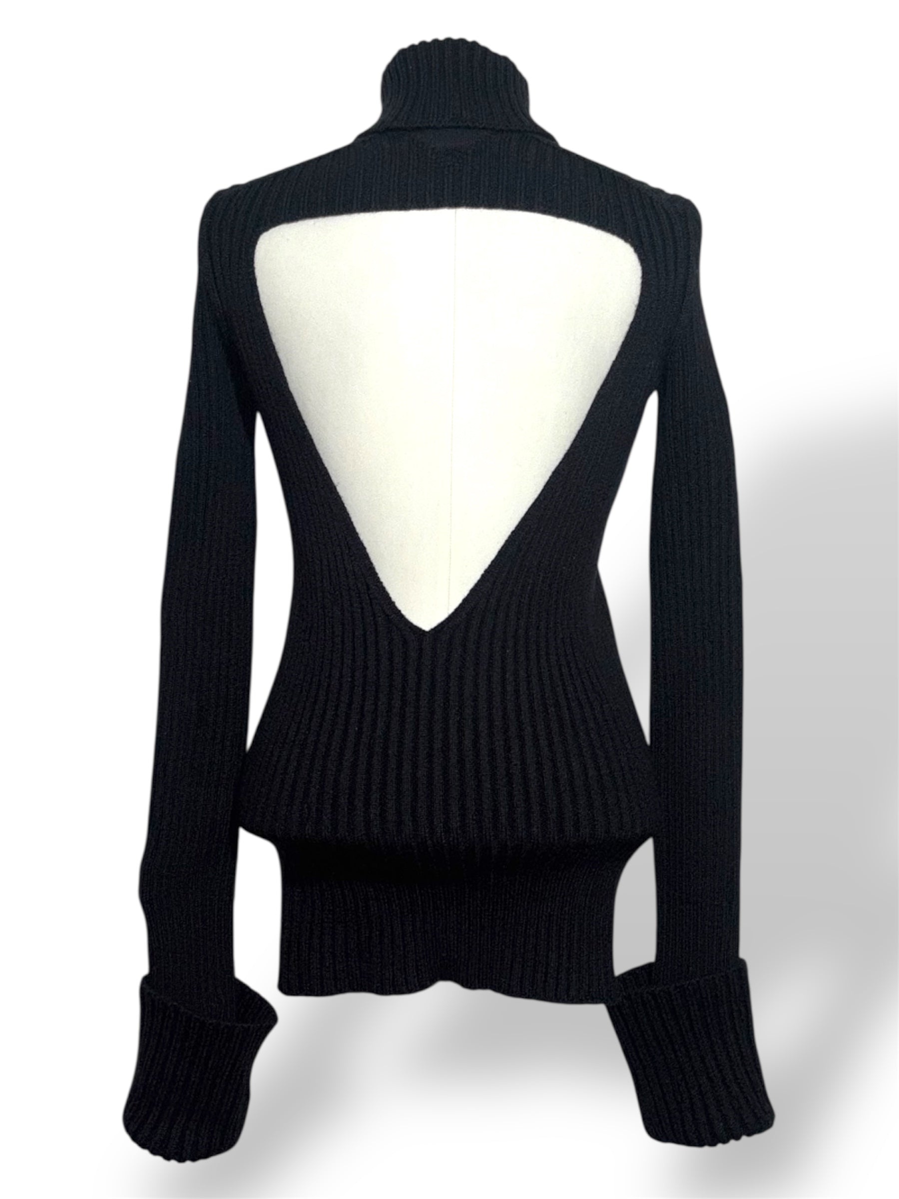Jersey de Cuello Alto Bottega Veneta en Punto de Canalé con Espalda Abierta Cut-Out