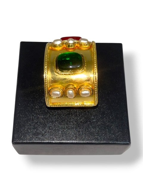 Pulsera Tipo Puño Chanel Pre-Owned 1980/1990 con Piedras y Perlas
