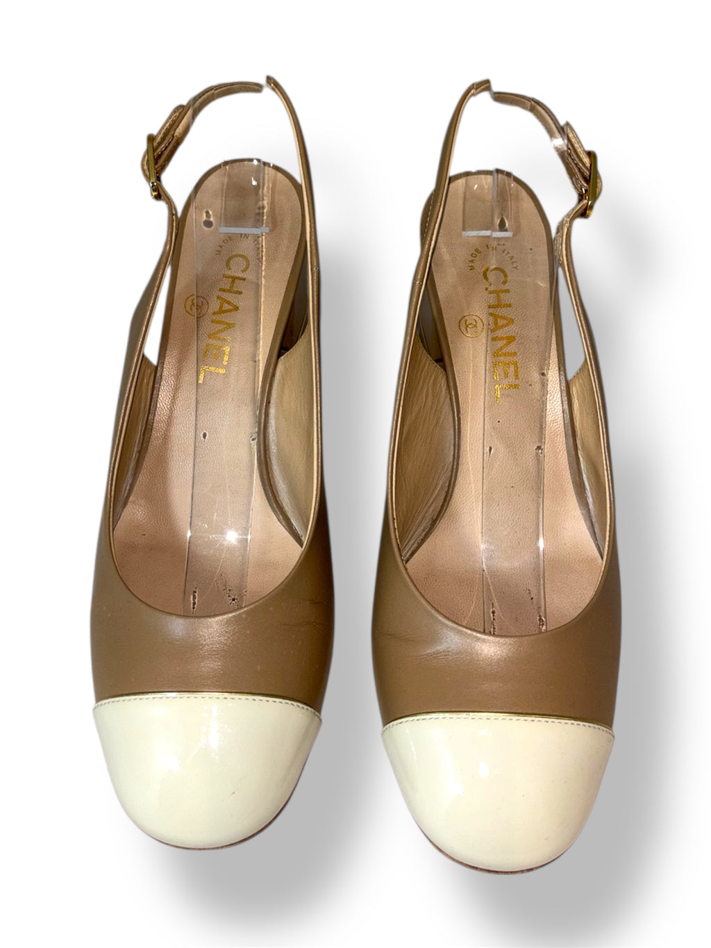 Zapatos Chanel bicolor beige y blanco destalonado