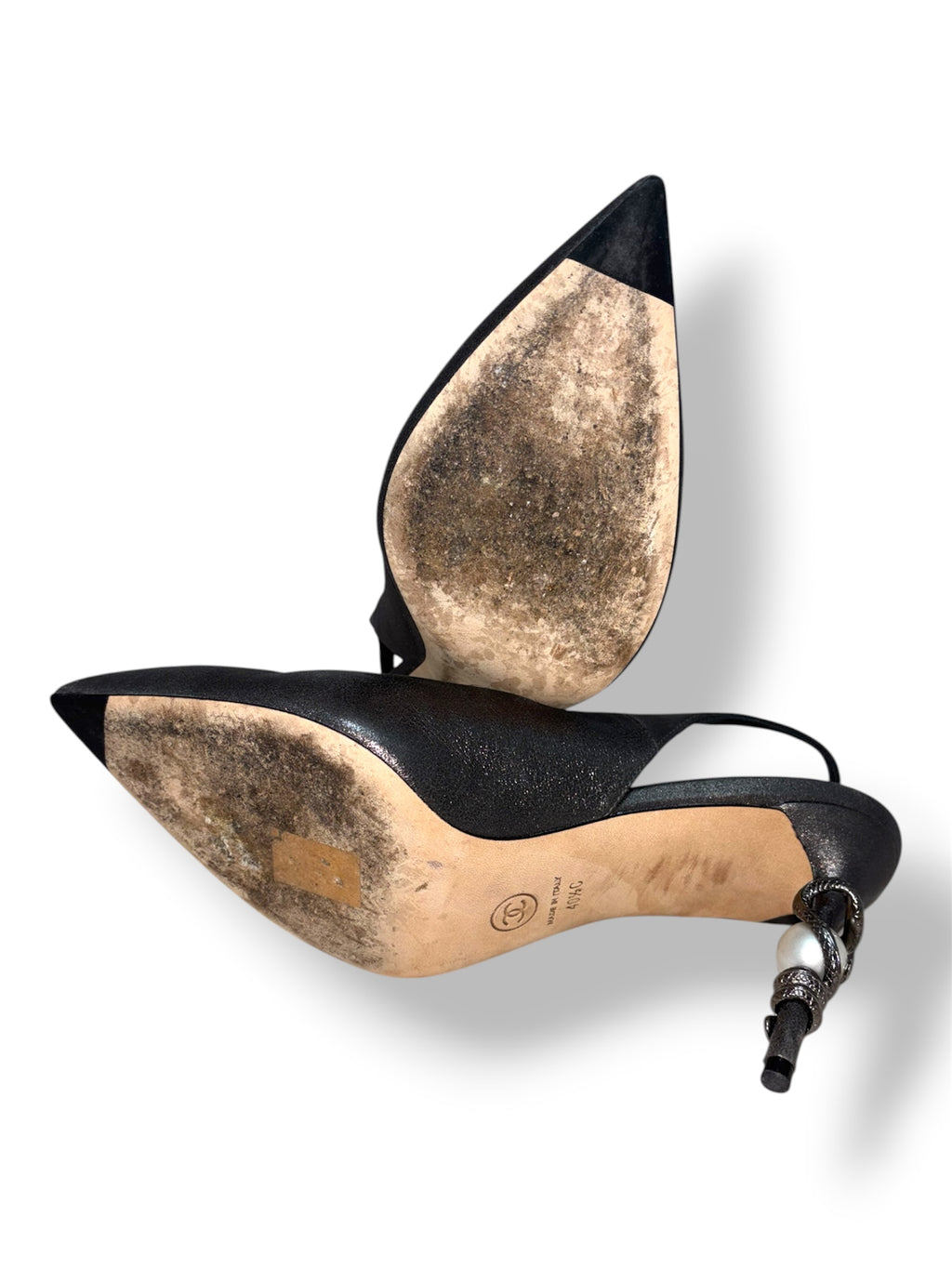 Zapatos Chanel plateado con tacón escultura