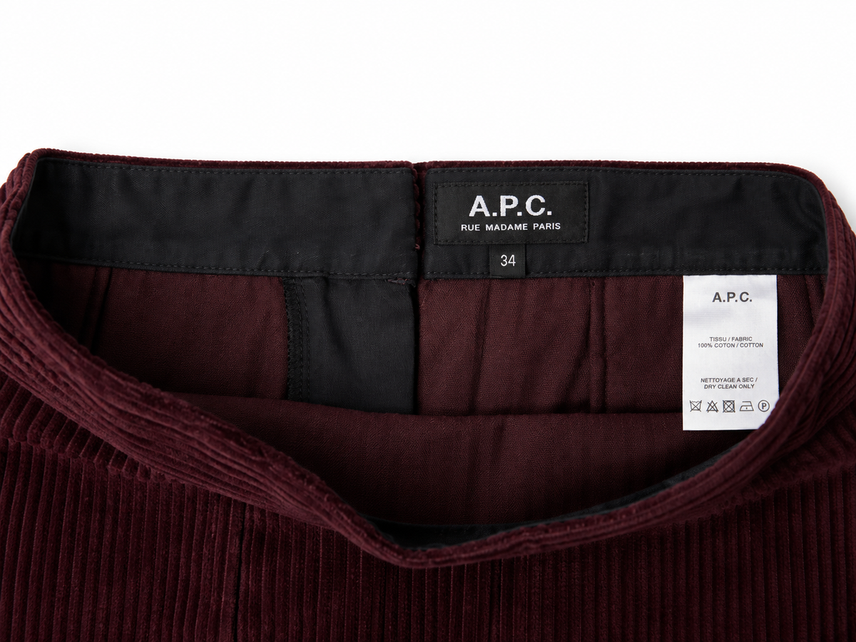 Falda corta A.P.C. de pana burdeos con bolsillos – Talla 34 – Años 2010