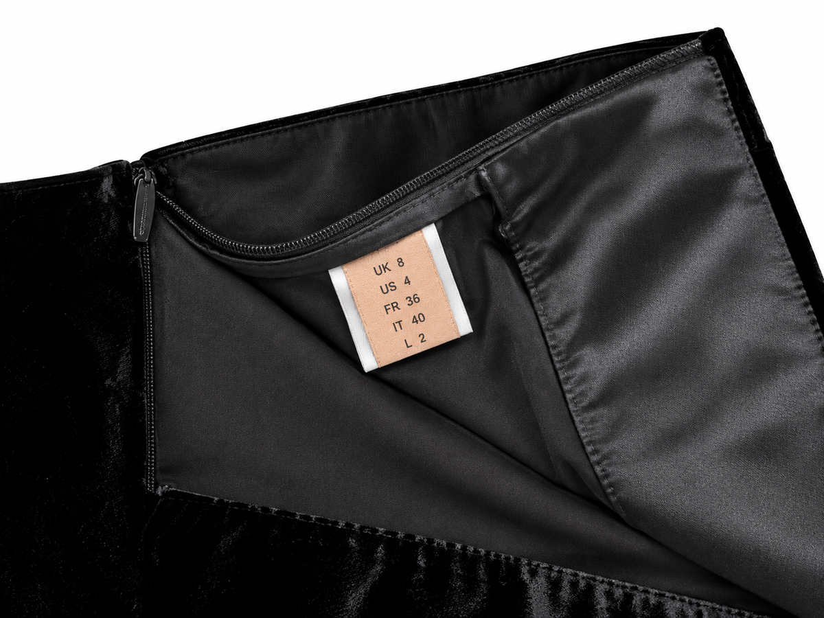 Pantalón de terciopelo negro Maggie Marilyn Rule Breaker – Talla 36