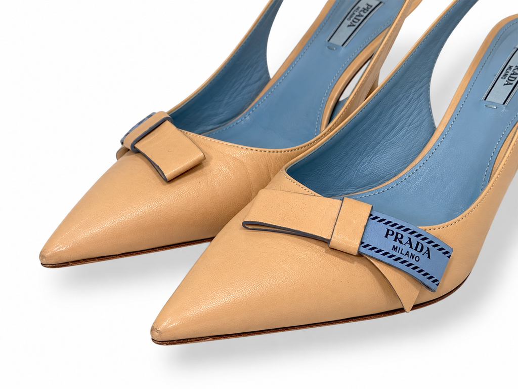 Zapatos slingback Prada de piel beige con lazo – Talla 40½