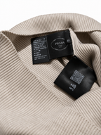 Jersey Prada de punto canalé beige con bolsillo – Talla 40