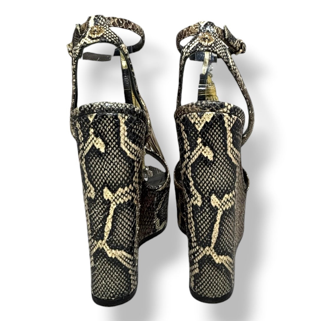Sandalias de Cuña Roberto Cavalli en Piel de Serpiente y Borlas Doradas de Lujo