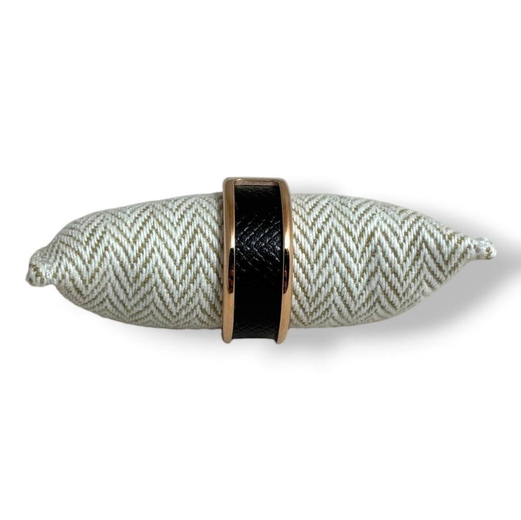 Anillo de Lujo Hermès Olympe: Elegancia en Oro Rosa y Cuero Negro