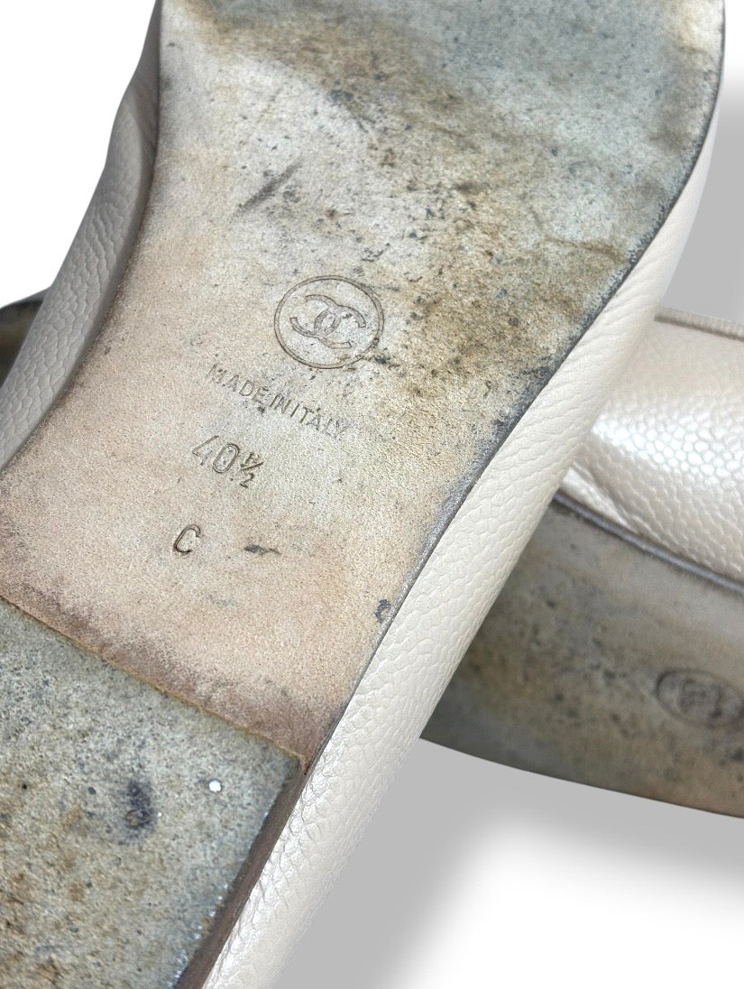 Bailarinas Chanel Clásicas de Cuero Beige (Restauradas) – Calzado Pre-loved de Lujo