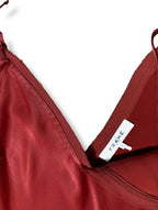 Eleva tu estilo con el Top Lencero Frame en Color Burdeos