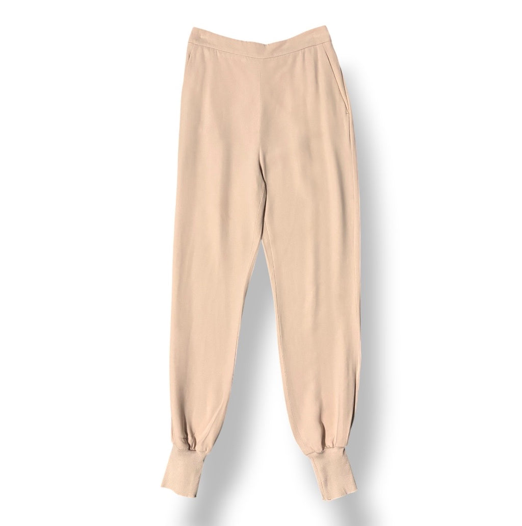 Pantalón Jogger Stella McCartney en Rosa Empolvado: Lujo Sostenible y Confort Premium