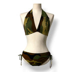 Bikini de Dos Piezas Norma Kamali en Estampado Camuflaje Olive Camo