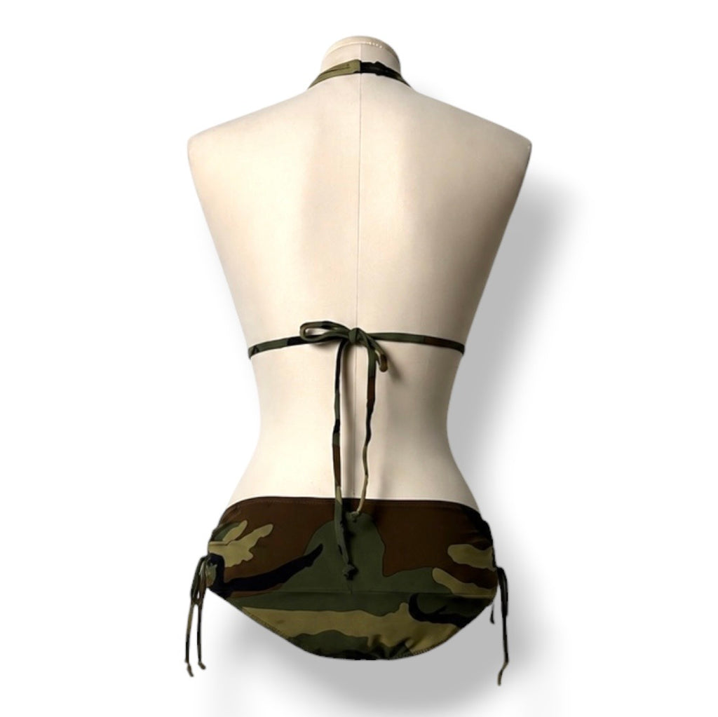 Bikini de Dos Piezas Norma Kamali en Estampado Camuflaje Olive Camo