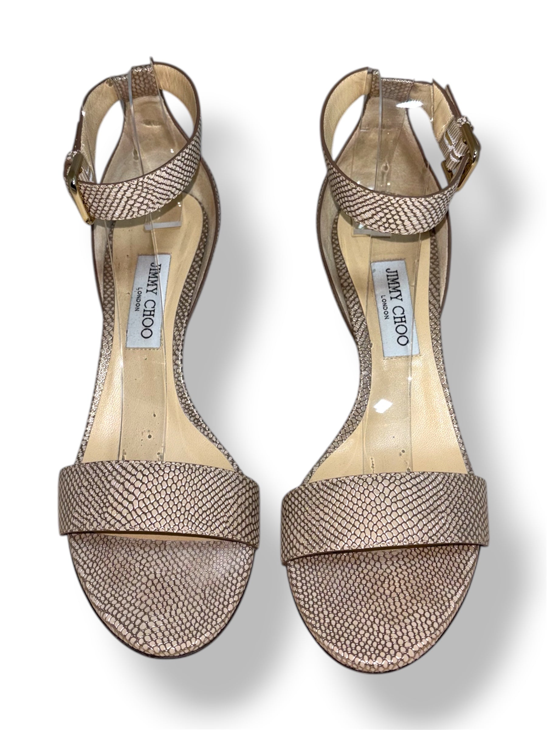 Consigue la Máxima Elegancia y Confort con las Sandalias Jimmy Choo de Efecto Pitón