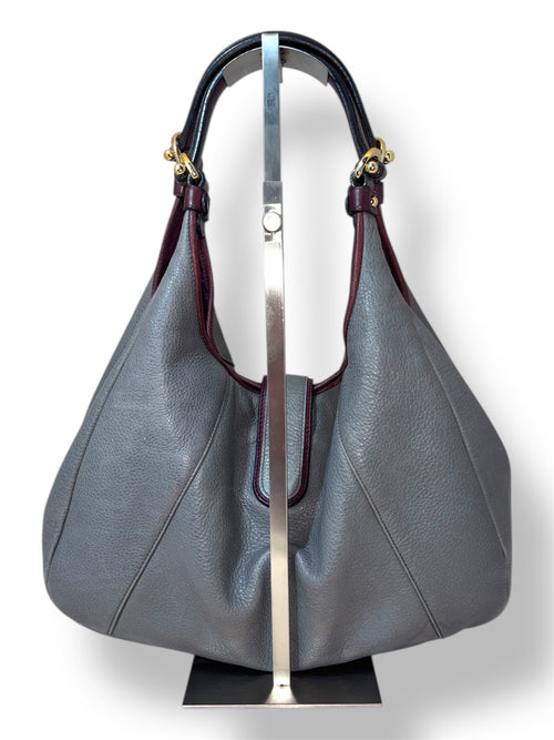 Bolso Loewe modelo Madrid Hobo de piel gris