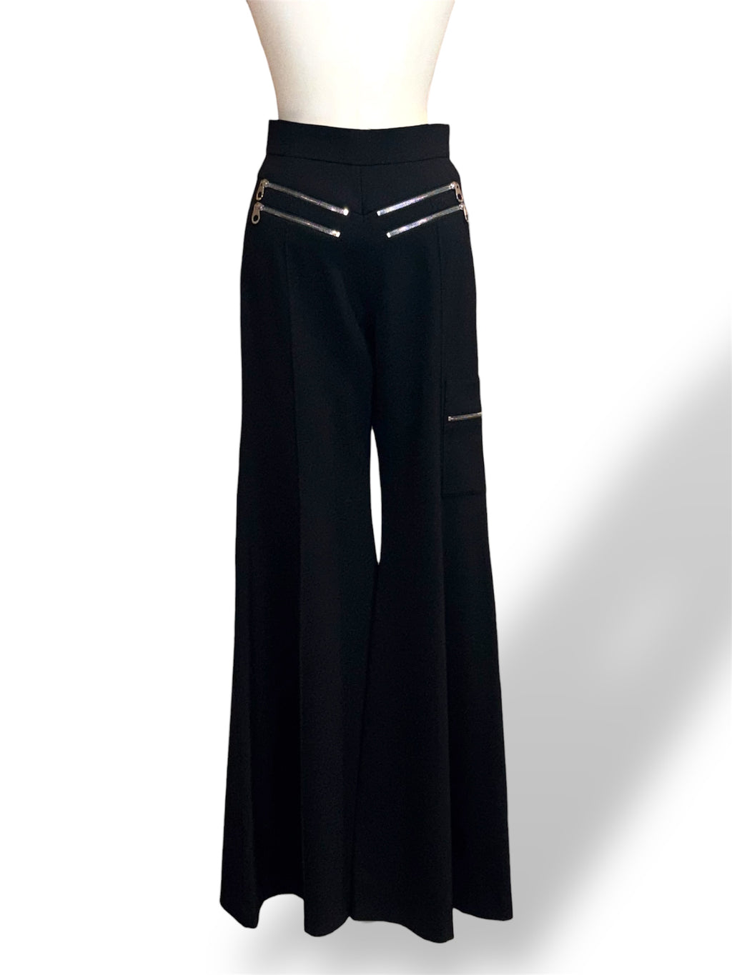 Pantalón Chloé negro de tiro alto con pernera flare y cremalleras