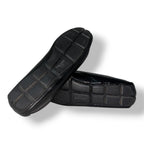 Mocasines Prada de Charol Negro con Lazo y Logotipo Metálico