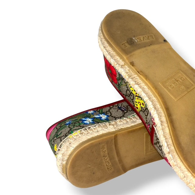 Alpargatas Gucci GG Supreme "Flora" con Ribete de Piel Rojo