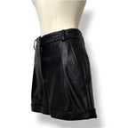 Shorts de Piel Vegana Stella McCartney – Negro Elegante