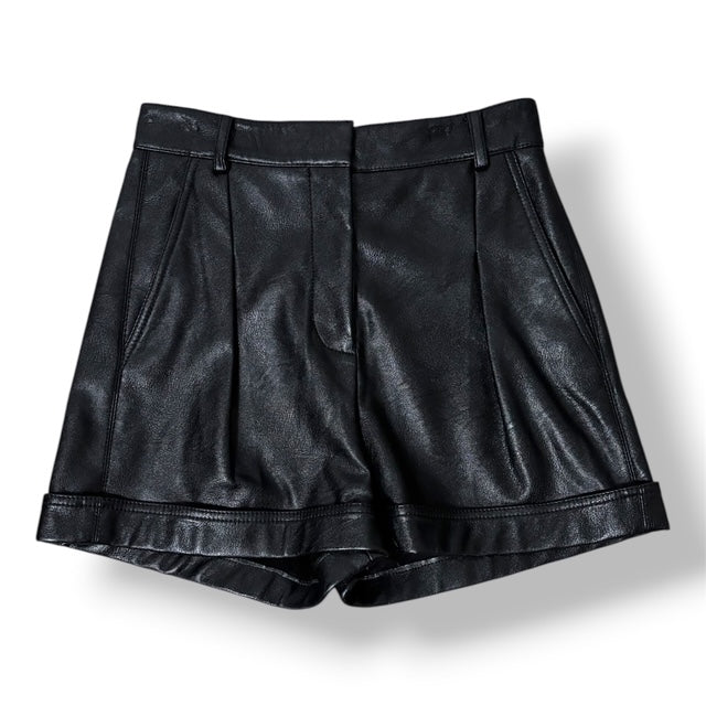 Shorts de Piel Vegana Stella McCartney – Negro Elegante