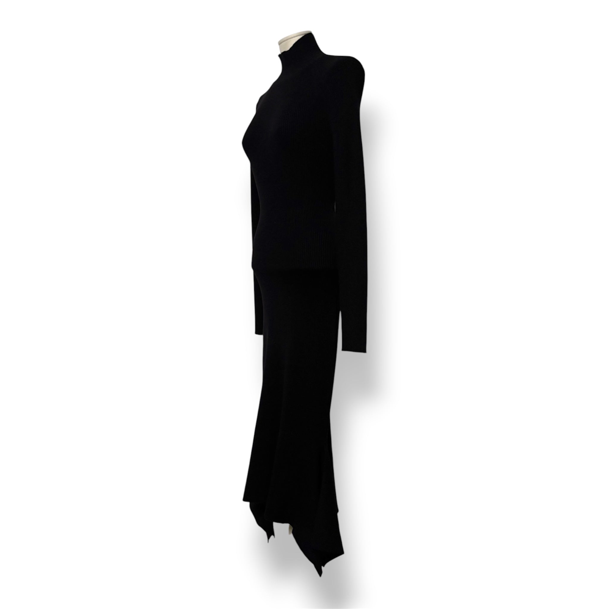 Vestido Midi Negro con Espalda Abierta y Manga Larga NBD