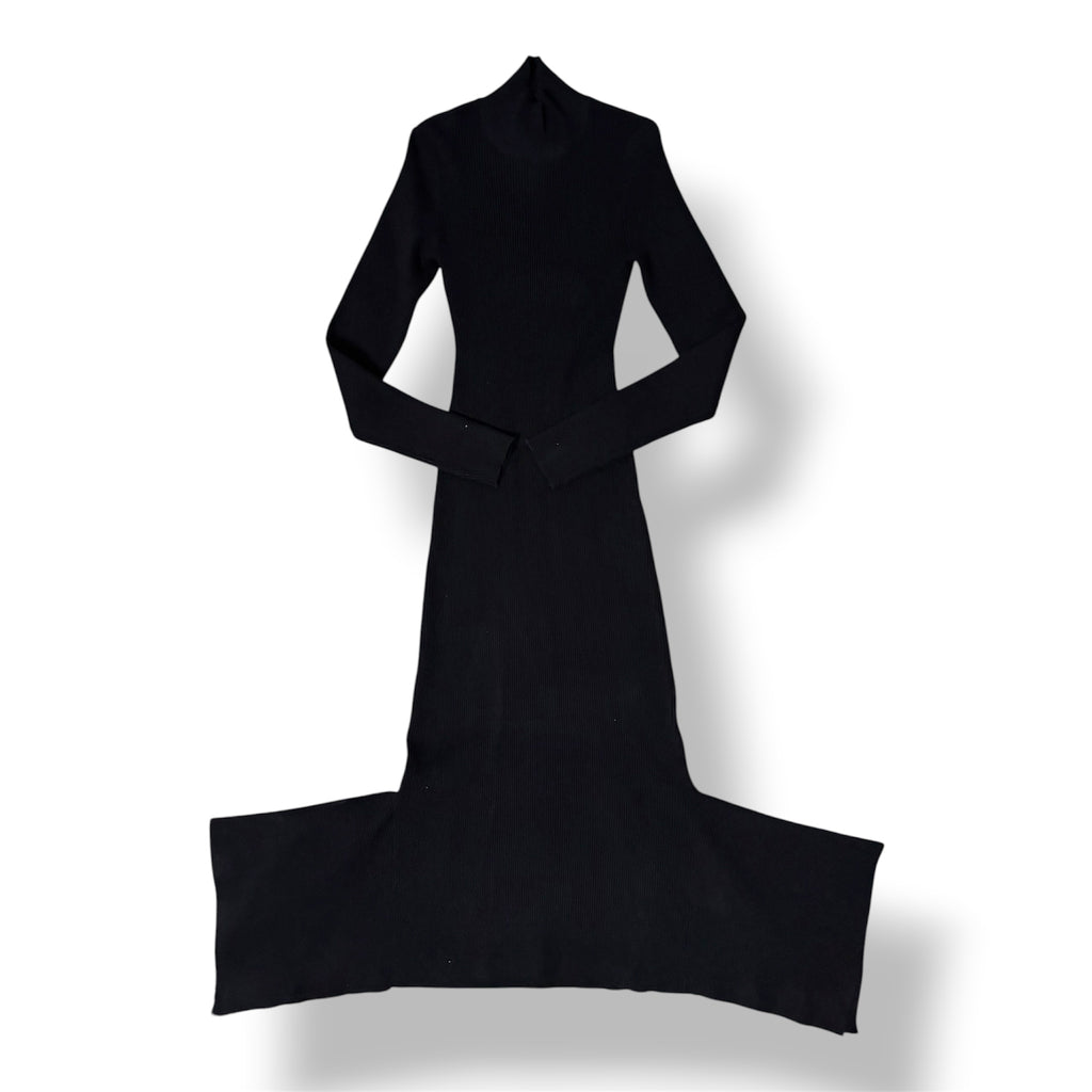 Vestido Midi Negro con Espalda Abierta y Manga Larga NBD