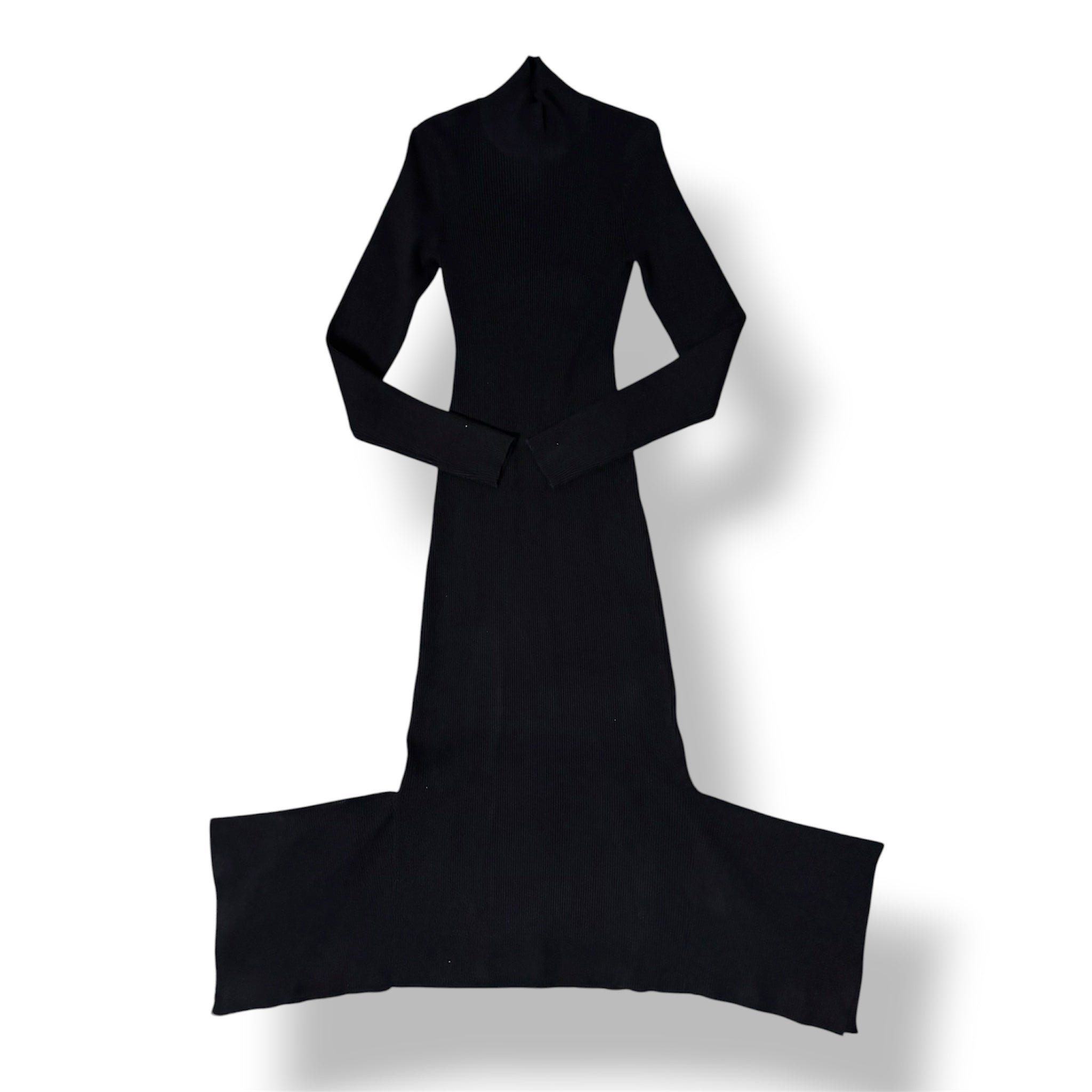 Vestido Midi Negro con Espalda Abierta y Manga Larga NBD
