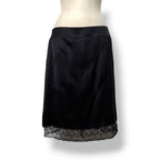 Falda Lencera Midi de Seda Negra Chanel con Bajo de Encaje