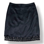 Falda Lencera Midi de Seda Negra Chanel con Bajo de Encaje