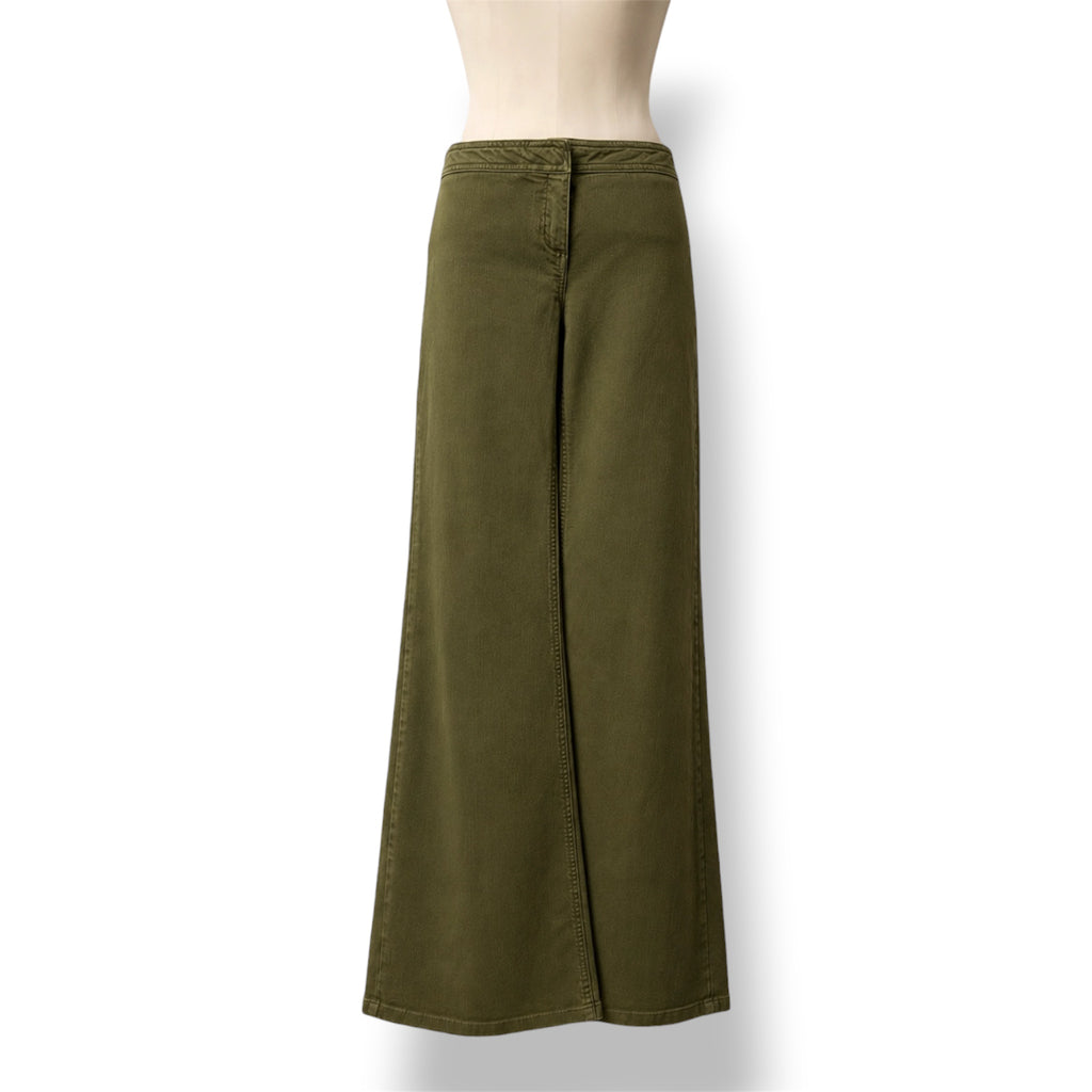 Vaqueros Balmain de Cintura Baja en Verde Caqui: El Nuevo Icono del Lujo Urbano