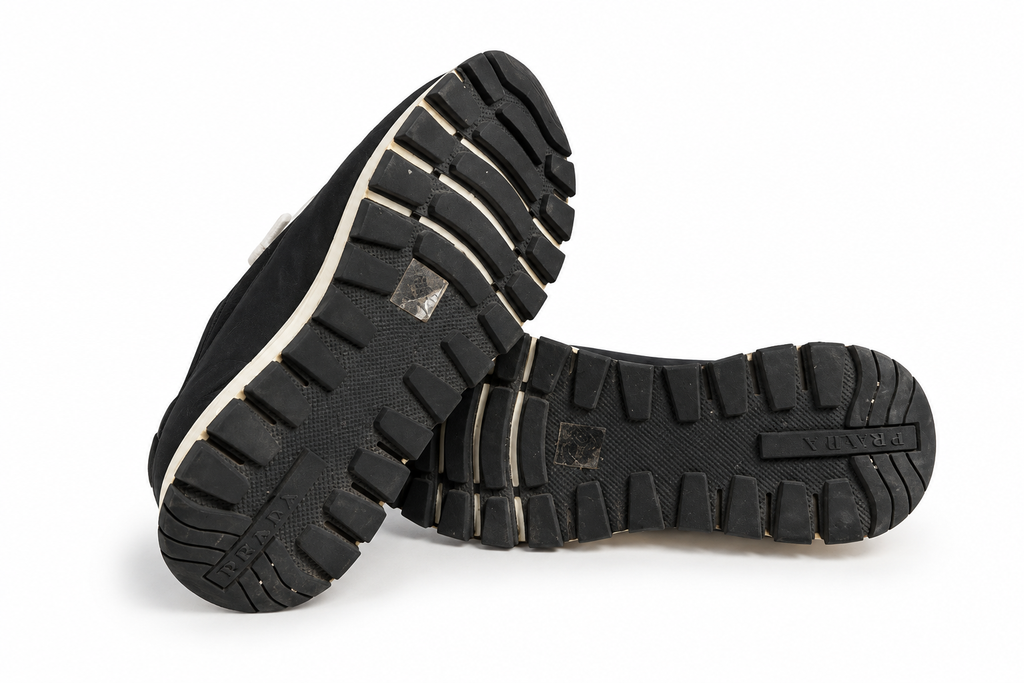 Zapatillas Prada Prax de nailon negro con logo blanco – Talla 39,5