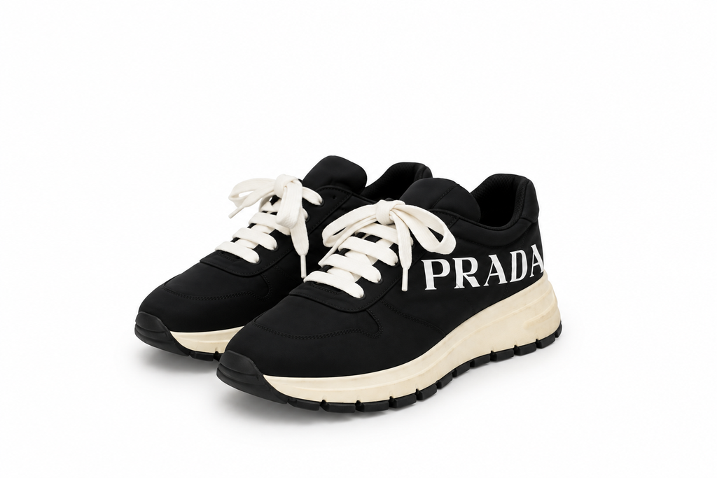 Zapatillas Prada Prax de nailon negro con logo blanco – Talla 39,5