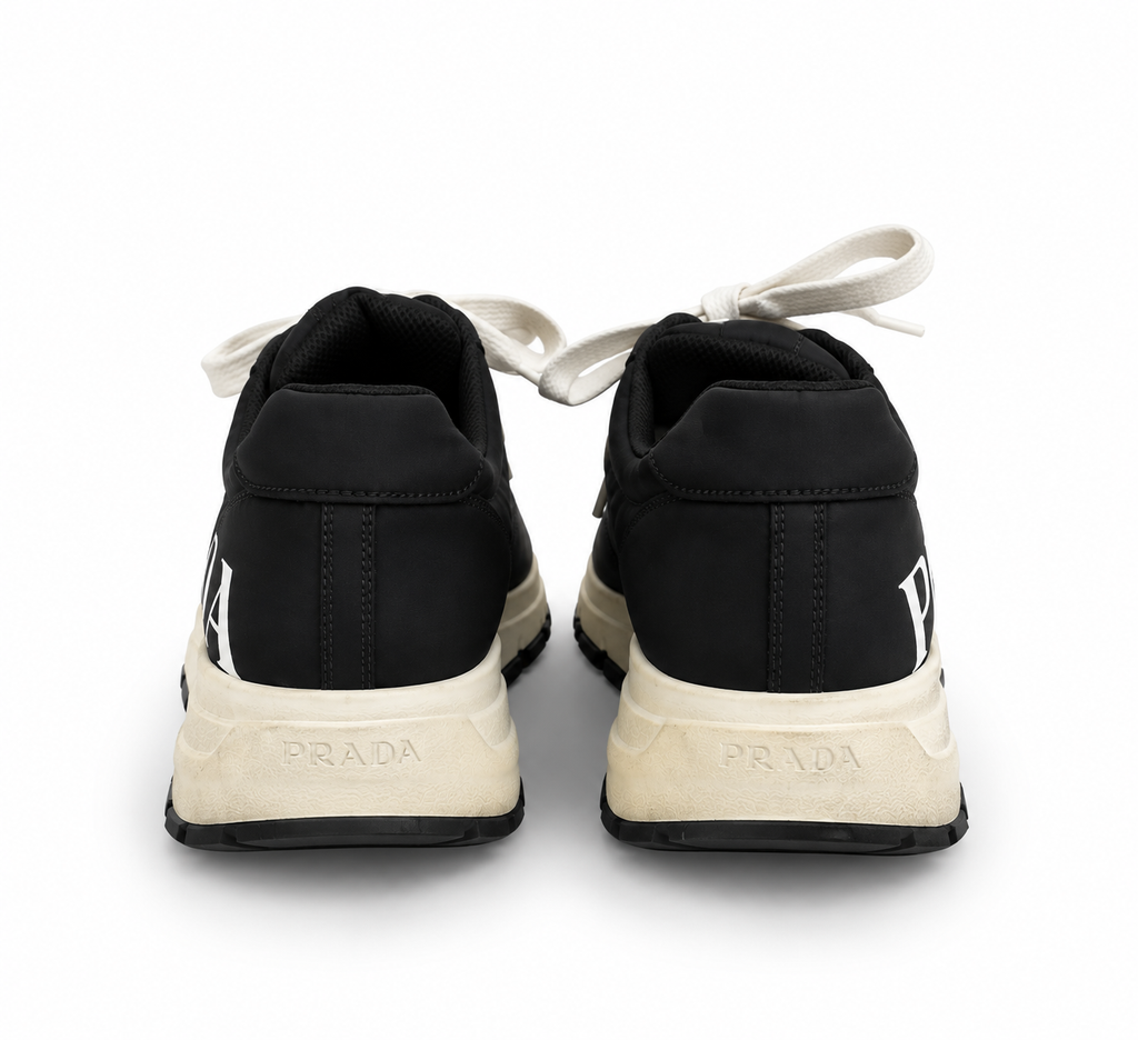 Zapatillas Prada Prax de nailon negro con logo blanco – Talla 39,5